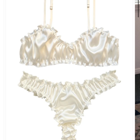 Softandwet Lattemiele Silk Lingerie Set